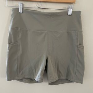 Stone colored bike shorts size L